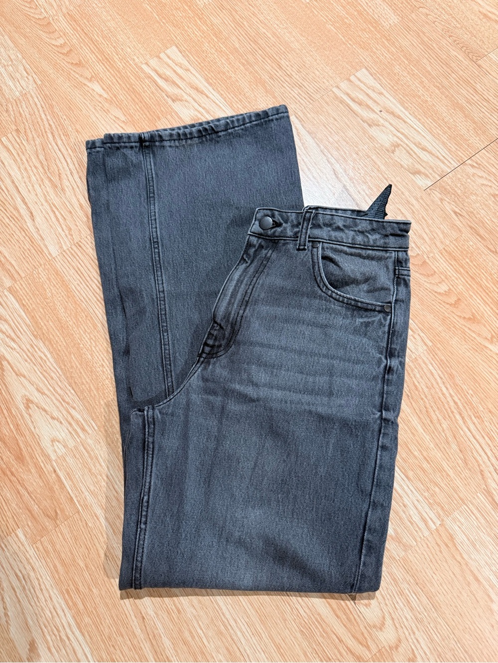 Zara Women’s Wide-Leg Jeans in Washed Black